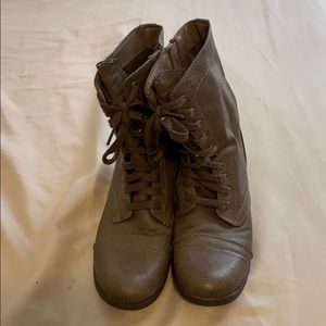 Women’s military boots size 8